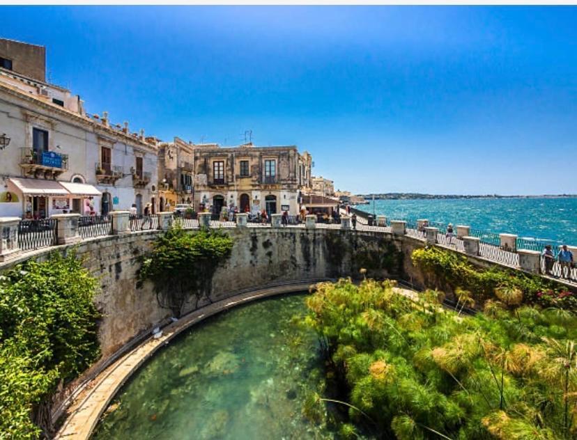 シラクーサDelizia House Ortigia,Centro Citta, Vicino Al Mareアパートメント エクステリア 写真