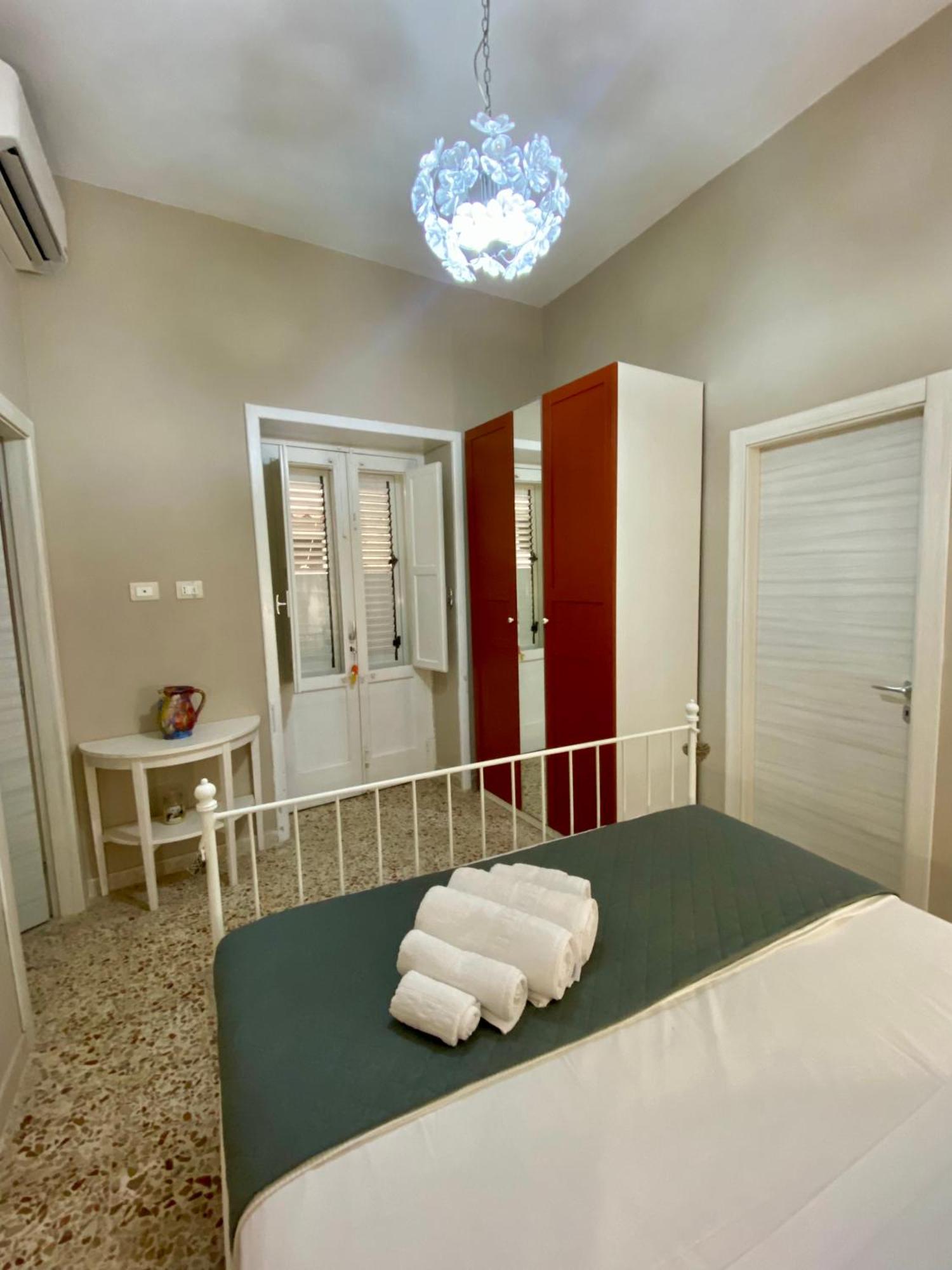 シラクーサDelizia House Ortigia,Centro Citta, Vicino Al Mareアパートメント エクステリア 写真
