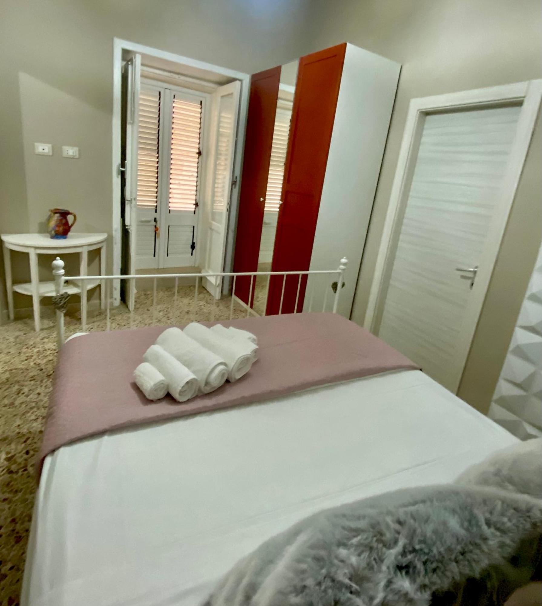 シラクーサDelizia House Ortigia,Centro Citta, Vicino Al Mareアパートメント エクステリア 写真